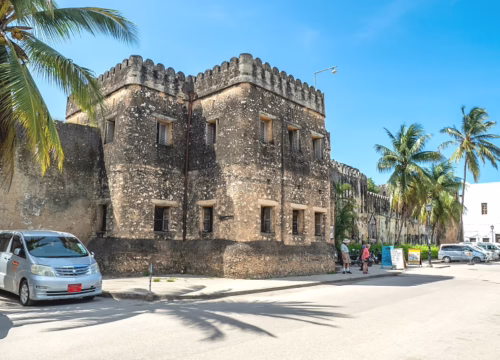 4-DAY ZANZIBAR BEACH & 3-DAY SERENGETI FLYING SAFAR